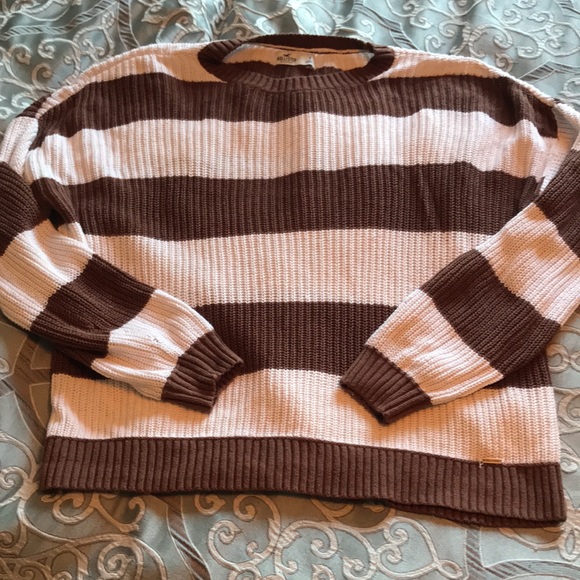 Hollister sweater size small - Picture 3 of 10